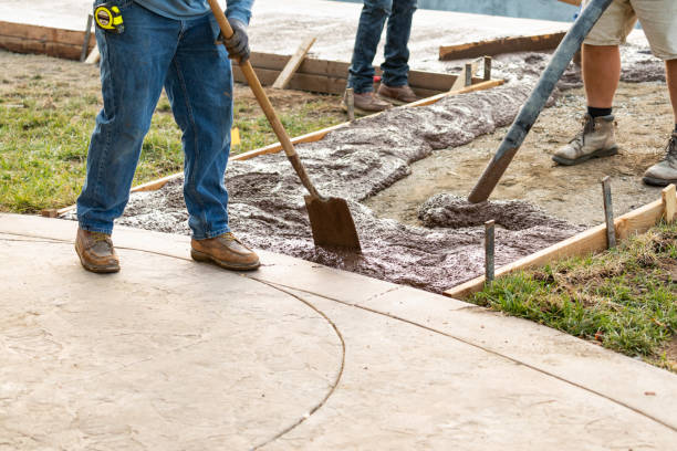 Best Commercial Concrete Services in Lindsay, CA
